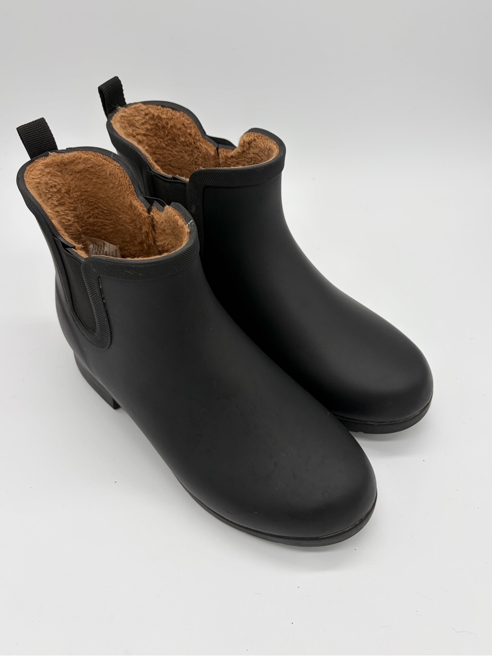 chooka Black Chelsea Rain Boots with Tan Faux-Fur Lining